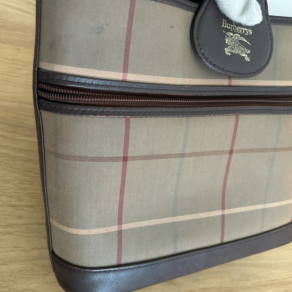 Burberrys Shouder Bag - Picture 14 of 15